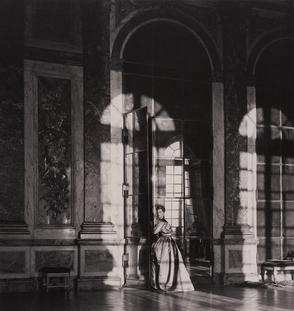 Frances McLaughlin-Gill, Fiona Campbell, The Palace at Versailles, Paris, 1951