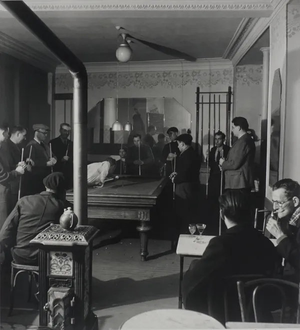 Robert Doisneau, La Poule Au Gibier, 1945