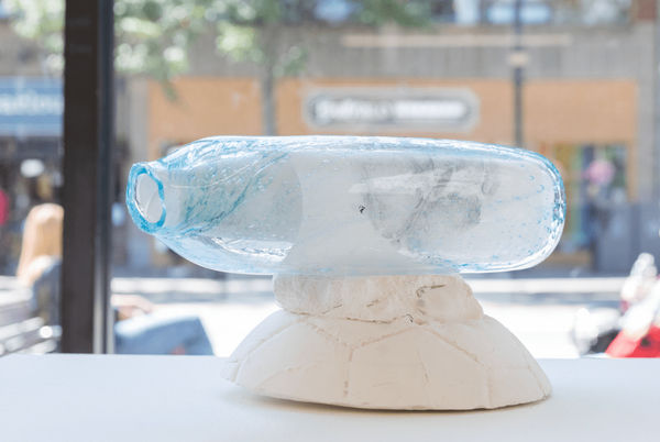 Daniela Rivera Ella Nunca Chuteo la Pelota/ She Never Kicked the Ball (Un Bote/ One Bounce), 2022