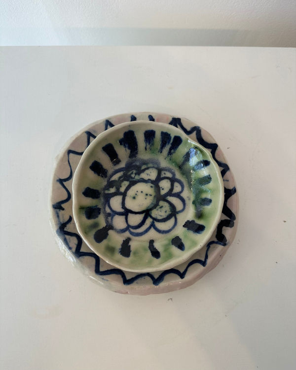 Louise Kaye, Green blossom bowl on plate