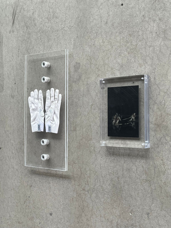 Death Catalyst Gloves, ca