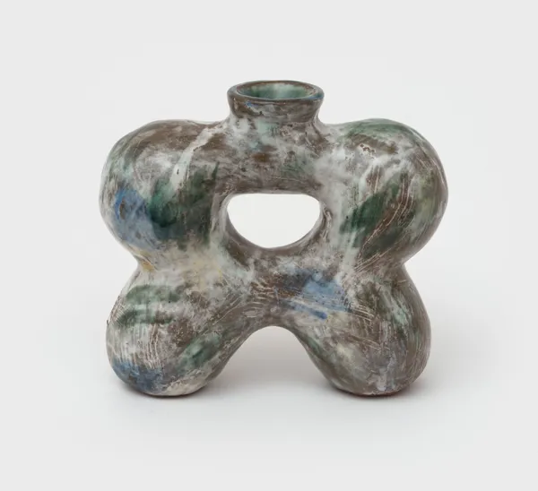 Miwa Neishi, Small butterfly with glaze brush, 2025