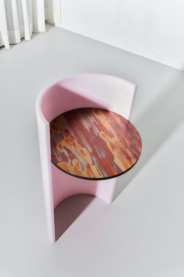 Mae Engelgeer, Honore coffee table