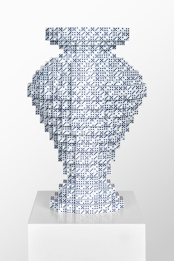 Diederik Schneemann, Lucky Dice - Dynasty Ming Vase (model 1)