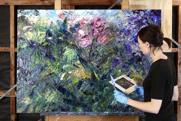 Holly Zandbergen, Holly in her studio