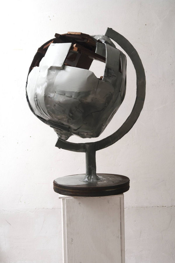 Андрей Ройтер Work in Progress, 2010 Дерево, метал 70 x 60 x 50 см