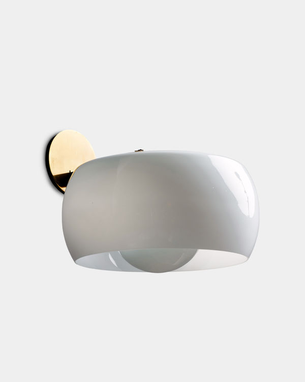 Omega Wall Light