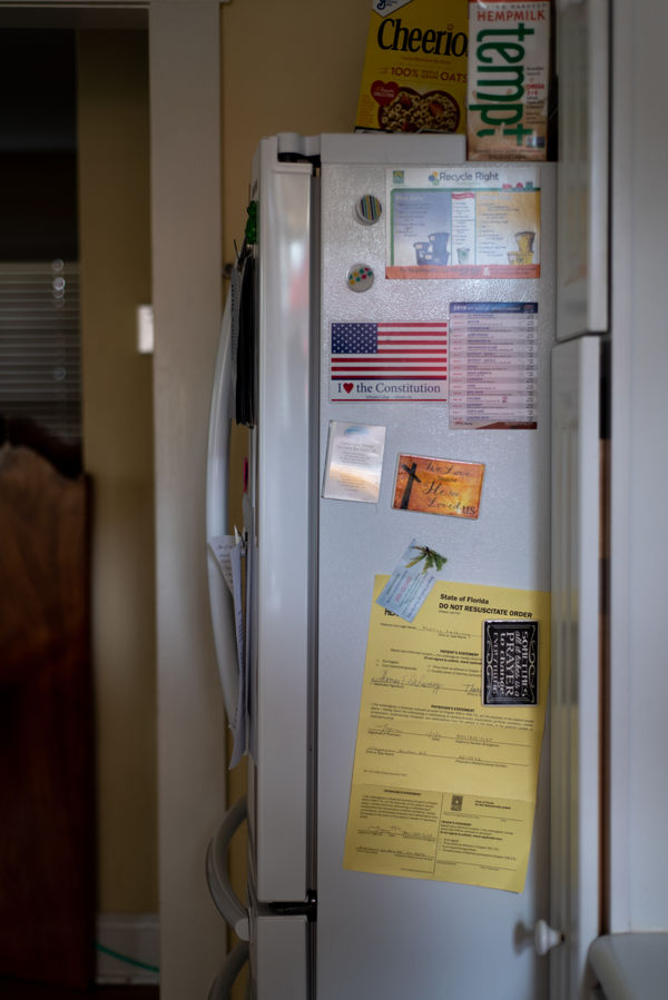 Denise DeLaunay-Wood Dad’s Do Not Resuscitate (DNR), 2020 Photographic print - Dibond lustre 42 x 30 cm