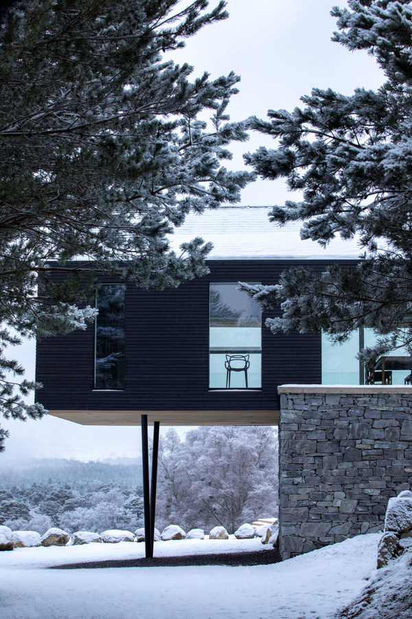 Andrew Brown - Brown & Brown Architects Lower Tullochgrue Image copyright Dapple Photography