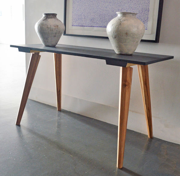 Nate Cassie Twin vessels for the ghosts of what was lost, 2021 Stoneware, white slip, nuka ash glaze and Kuan crackle glaze 14 x 11 x 11 in 35.6 x 27.9 x 27.9 cm