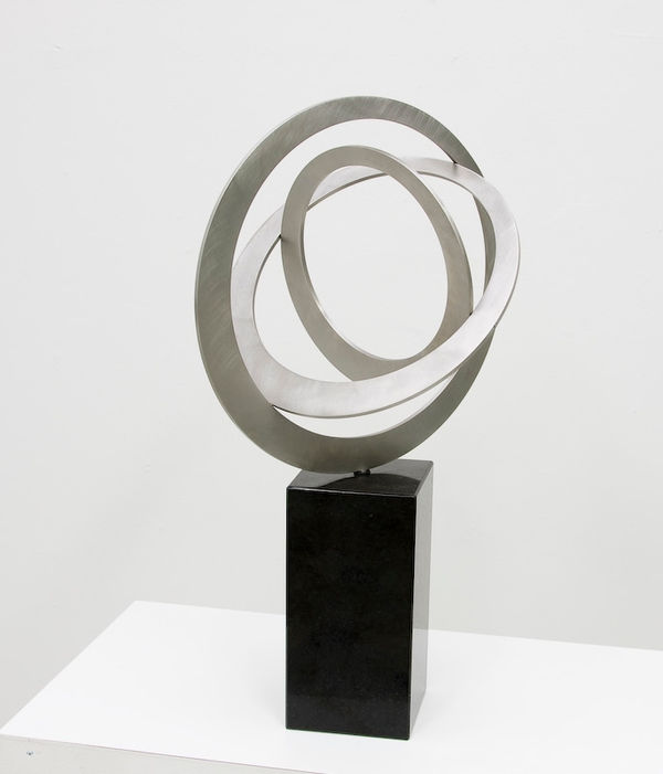 Ray Haydon Fortune (prototype), 2008 Stainless steel on basalt base (edition of 10) 285 x 285 x 285 mm