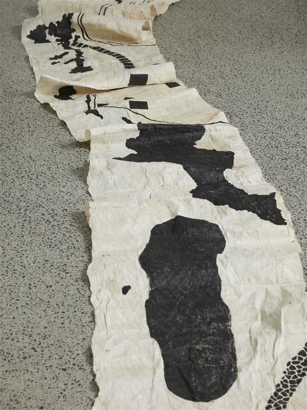 Jasmine Tuia Si'uomatautu, 2019 hiapo, fabric ink 480.0 x 60.0 cm