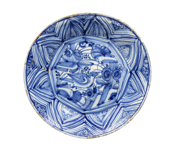 Basin with "Geometric Pattern, Lisboa, 1610-1620