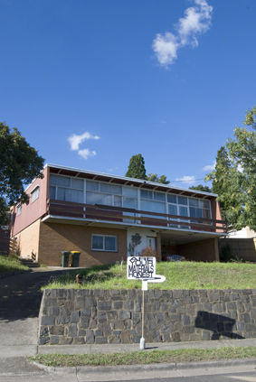 Simone Slee, Houses Happy to Help #13, 2010