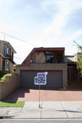 Simone Slee, Houses Happy to Help #11, 2010