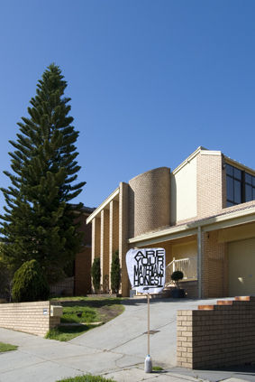 Simone Slee, Houses Happy to Help #20, 2010