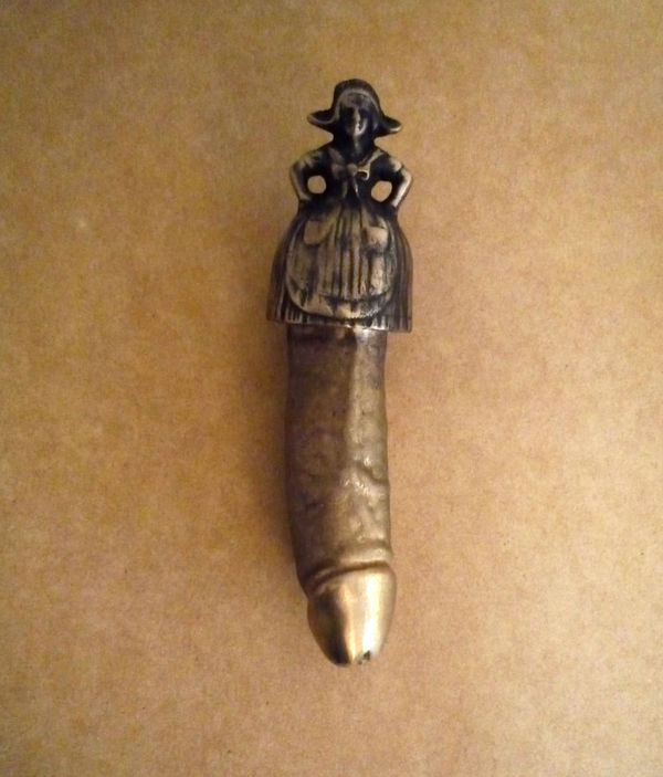 Claire Lambe, The only thing my partner inherited from his mother, 2011