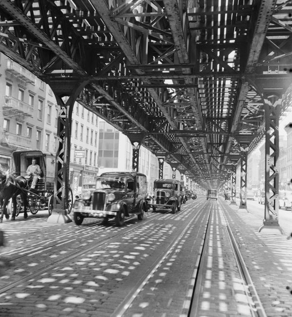 Sous le métro aérien, 1935 Tirage argentique sur papier baryté 40x50 cm Edition of 15