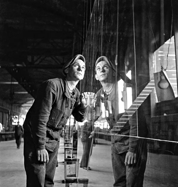 Ouvrier de Saint Gobain, 1936 Tirage argentique sur papier baryté 40x50 cm Edition of 15 plus 5 AP