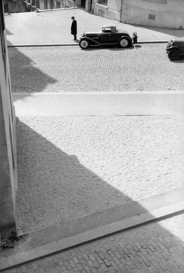 La rue pavée, 1929 Tirage argentique sur papier baryté 40x50 cm Edition of 15 plus 5 AP