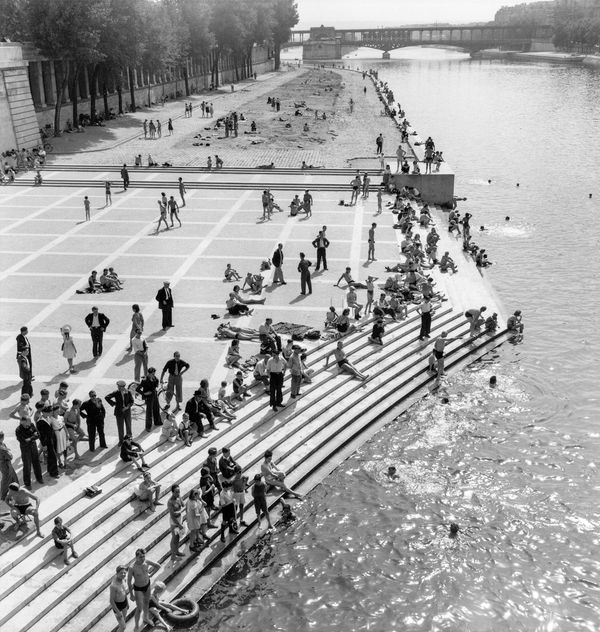 La Seine, 1945 Tirage argentique sur papier baryté 18x24 cm Unlimited edition