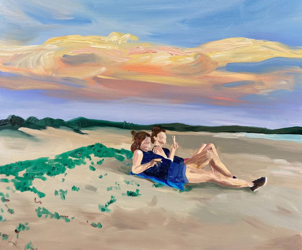 Elise Debrock, Twee Meisjes op het Strand en een Peace-teken, 2020