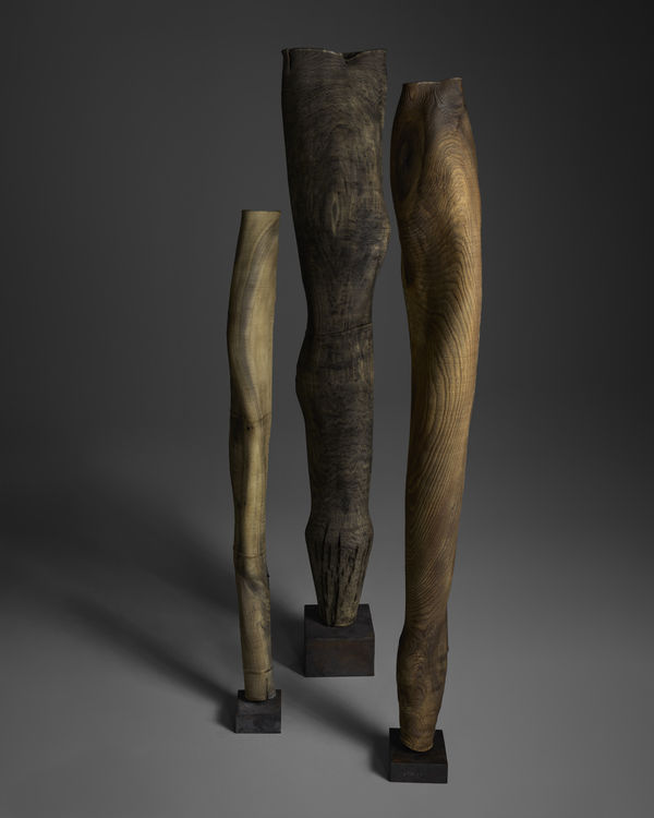 47/2025//110 (sculpture on left in image)