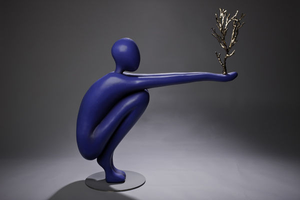 Orla de Brí, She Silently Protects & Observes