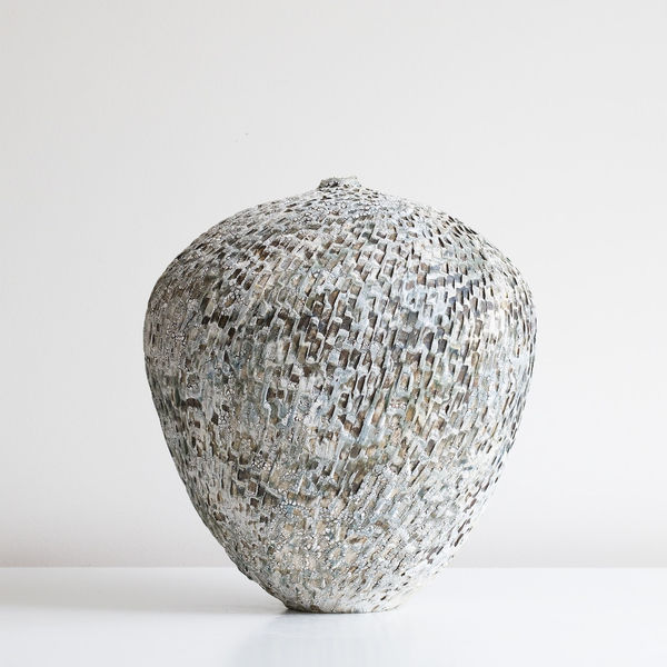 Grey/White Cut Textured Vessel