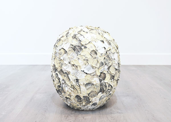 Sculpture (large round, gray 2)