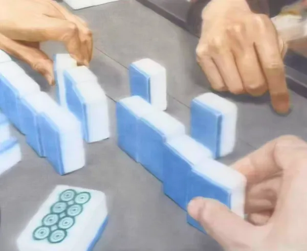 Tong Mo, Green 8 Dots, 2026