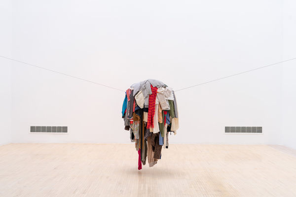 clothes on clothes line