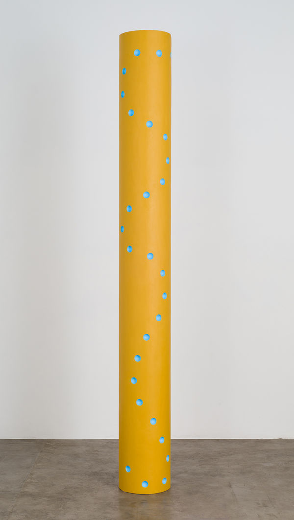 totem yellow sculpture