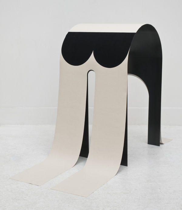 Image of Newz! and its shadow