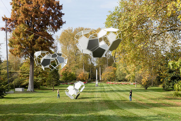 Image of Cloud Cities: du sol au soleil.