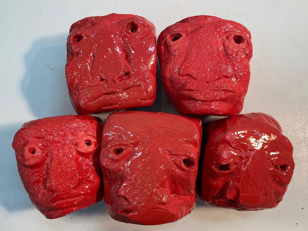 Sara Kamar, Bricks that make you sick, 2025