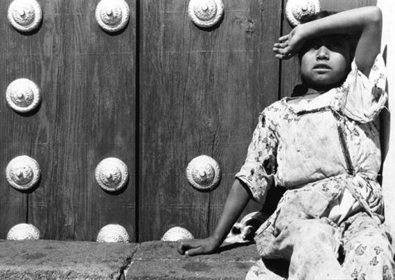 Manuel Alvarez Bravo, Muchacha viendo pájaros, 1931