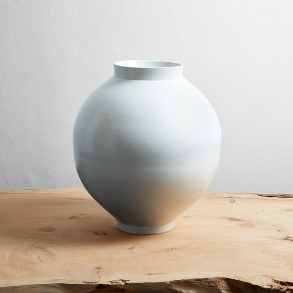Kim Dong Jun, Moon Jar, 2017