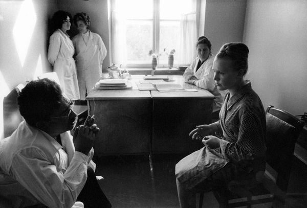 Eve Arnold, Psychiatric Hospital in Communist Russia, 1966