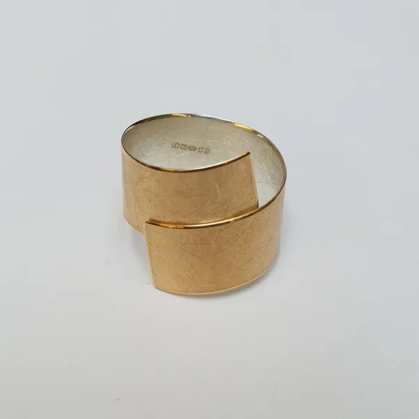 untitled - minimalist ring - diamond scratched texture