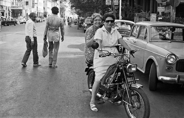Sooni Taraporevala, Colaba Women Bikers, Bombay, 1986