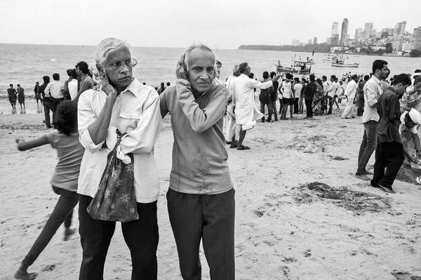 Sooni Taraporevala, Companions, Chowpatty Beach Mumbai, 2016