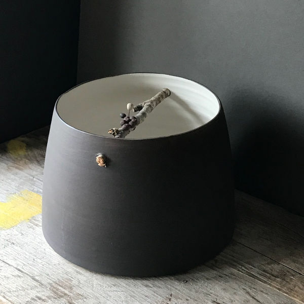 Elaine Sheppard Bolt, Woodland Flint ‘Berry’ (wide), 2024