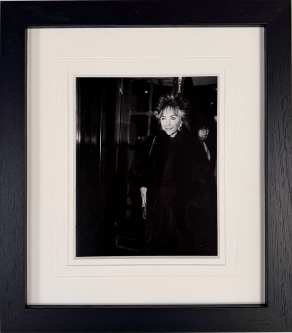 Richard Young, ELIZABETH TAYLOR, LANGAN'S BRASSERIE, 1980