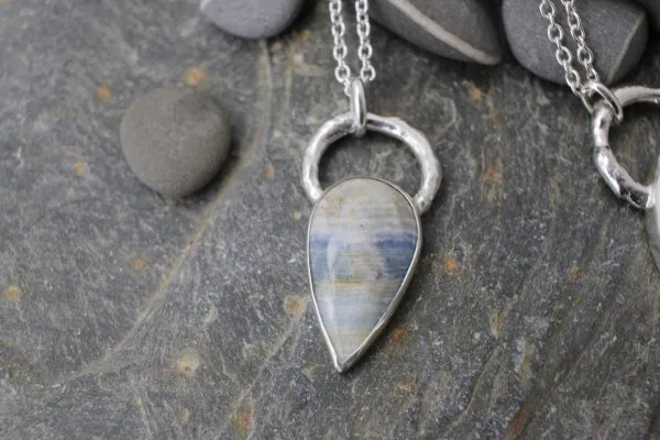 Molten Scheelite Pendant