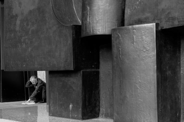Riccardo Wolfgang, Man reading. Madrid, 2012