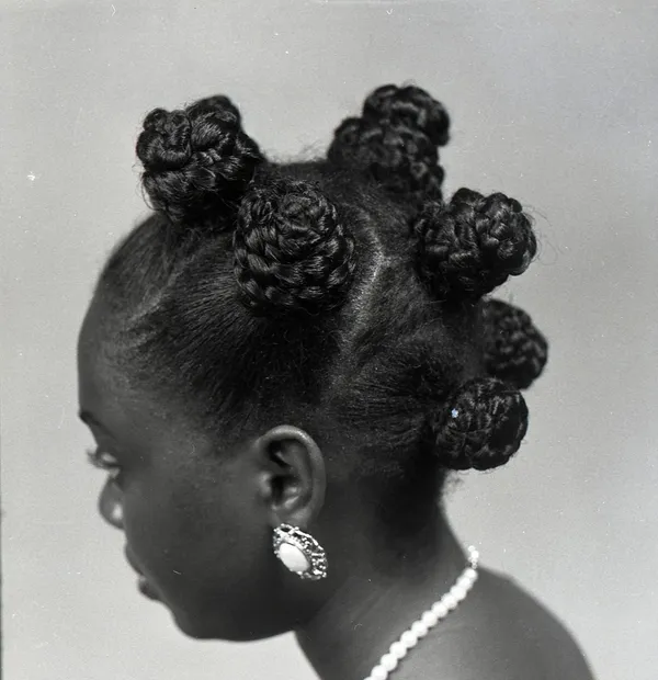 J.D.' Okhai Ojeikere, A Million Braid, 1999