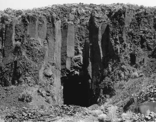 Mark Ruwedel, Oregon-Washington Railroad and Navigation #13, 2004