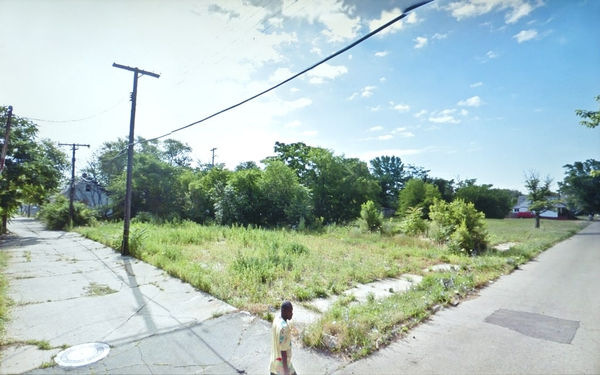 #42.418064, Detroit, MI (2009)