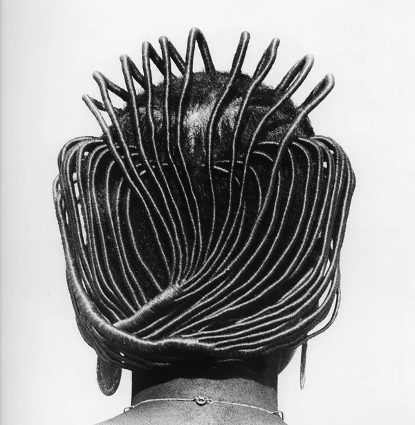 J.D.' Okhai Ojeikere, Agaracha, 1974